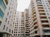 Satılır 5 otaqlı 410 m2 yeni tikili 28 May m.