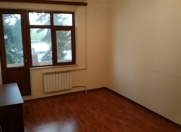 İcarəyə verilir 2 otaqlı 30 m2 köhnə tikili 6 mkr