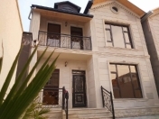 Satılır 5 otaqlı 240 m2 həyət evi Masazır