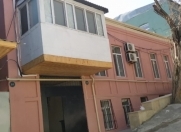 Satılır 4 otaqlı 83 m2 köhnə tikili İçəri Şəhər m.