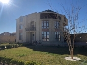 Satılır 8 otaqlı 540 m2 villa Novxanı