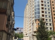 Satılır 2 otaqlı 45 m2 yeni tikili Elmlər Akademiyası m.