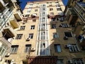 Satılır 2 otaqlı 60 m2 köhnə tikili Elmlər Akademiyası m.