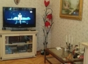 Satılır 2 otaqlı 60 m2 köhnə tikili Elmlər Akademiyası m.