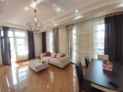 Satılır 3 otaqlı 105 m2 yeni tikili ABŞ səfirliyi