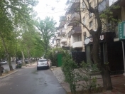 İcarəyə verilir 3 otaqlı 75 m2 köhnə tikili Elmlər Akademiyası m.