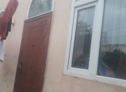 İcarəyə verilir 2 otaqlı 40 m2 həyət evi Bakı univermağı