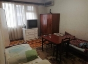 İcarəyə verilir 1 otaqlı 45 m2 köhnə tikili 3 mkr