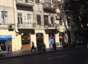 Satılır 2 otaqlı 55 m2 köhnə tikili Səbail r.