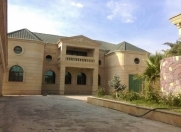 Satılır 10 otaqlı 300 m2 villa Saray
