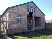 Satılır 3 otaqlı 105 m2 həyət evi Binə