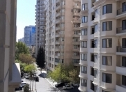 Satılır 3 otaqlı 145 m2 yeni tikili 28 May m.