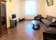 İcarəyə verilir 3 otaqlı 90 m2 köhnə tikili Sahil m.