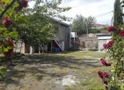 İcarəyə verilir 3 otaqlı 150 m2 həyət evi Şəki