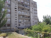 Satılır 3 otaqlı 90 m2 köhnə tikili Qara Qarayev m.