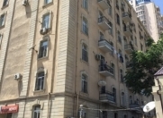 İcarəyə verilir 3 otaqlı 135 m2 yeni tikili Beşmərtəbə