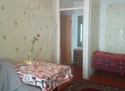 Satılır 1 otaqlı 35 m2 köhnə tikili Xalqlar Dostluğu m.