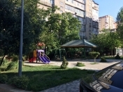 Satılır 2 otaqlı 65 m2 köhnə tikili 9 mkr