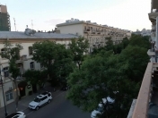 Satılır 3 otaqlı 101 m2 köhnə tikili Sahil m.