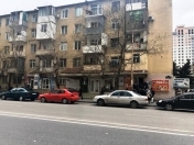 İcarəyə verilir 2 otaqlı 60 m2 köhnə tikili Elmlər Akademiyası m.