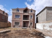 Satılır 7 otaqlı 400 m2 həyət evi Novxanı