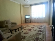 Satılır 2 otaqlı 90 m2 yeni tikili Memar Əcəmi m.