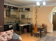 İcarəyə verilir 3 otaqlı 80 m2 yeni tikili Nizami m.