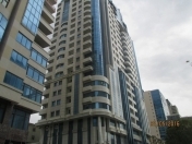 İcarəyə verilir 4 otaqlı 260 m2 yeni tikili Elmlər Akademiyası m.