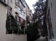 Satılır 2 otaqlı 40 m2 köhnə tikili Memar Əcəmi m.