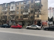 İcarəyə verilir 2 otaqlı 45 m2 köhnə tikili Elmlər Akademiyası m.