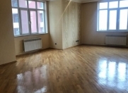 Satılır 4 otaqlı 170 m2 yeni tikili 9 mkr