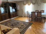 İcarəyə verilir 4 otaqlı 100 m2 köhnə tikili Nərimanov r.