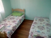 İcarəyə verilir 4 otaqlı 100 m2 həyət evi Qax