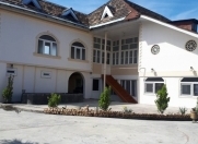 İcarəyə verilir 3 otaqlı 100 m2 həyət evi Şəki