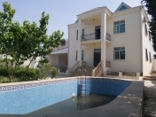 İcarəyə verilir 5 otaqlı 200 m2 bağ evi Novxanı
