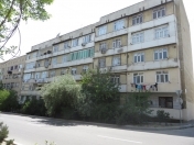 Satılır 2 otaqlı 57 m2 köhnə tikili Qara Qarayev m.