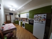 Satılır 4 otaqlı 174 m2 yeni tikili 2 mkr