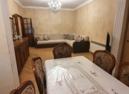 Satılır 2 otaqlı 60 m2 köhnə tikili Elmlər Akademiyası m.