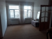 İcarəyə verilir 3 otaqlı 80 m2 yeni tikili Qaraçuxur
