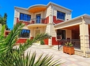 Satılır 4 otaqlı 240 m2 bağ evi Buzovna