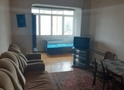 İcarəyə verilir 2 otaqlı 65 m2 köhnə tikili Elmlər Akademiyası m.