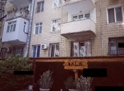 İcarəyə verilir 3 otaqlı 90 m2 köhnə tikili Zabitlər parkı