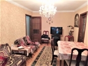 Satılır 2 otaqlı 50 m2 köhnə tikili Elmlər Akademiyası m.