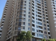 Satılır 4 otaqlı 220 m2 yeni tikili Elmlər Akademiyası m.