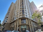 Satılır 2 otaqlı 90 m2 yeni tikili Elmlər Akademiyası m.