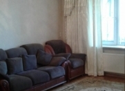 İcarəyə verilir 3 otaqlı 85 m2 köhnə tikili Nizami m.