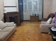 Satılır 3 otaqlı 72 m2 köhnə tikili Qara Qarayev m.