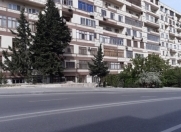 Satılır 5 otaqlı 130 m2 köhnə tikili 1 mkr