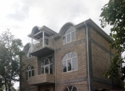 Satılır 10 otaqlı 440 m2 villa Şamaxı