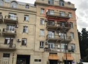 Satılır 4 otaqlı 90 m2 köhnə tikili Sumqayıt